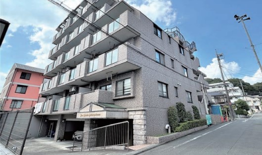 【南大沢駅・中古マンション】ライオンズマンション京王南大沢　◎三方向角部屋（南西・北西・北東）◎専用ポーチ有《リフォーム完了済》