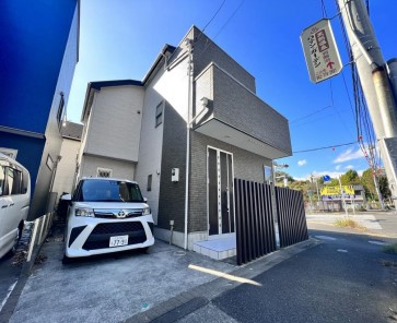 【南大沢駅・中古戸建】八王子市鑓水　◎各居室収納付き、楽々収納ですっきり生活◎南側にお洒落なテラス付き