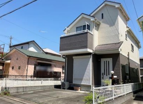 【西八王子駅・中古戸建】八王子市長房町　◎駐車場並列2台◎全居室6帖以上！